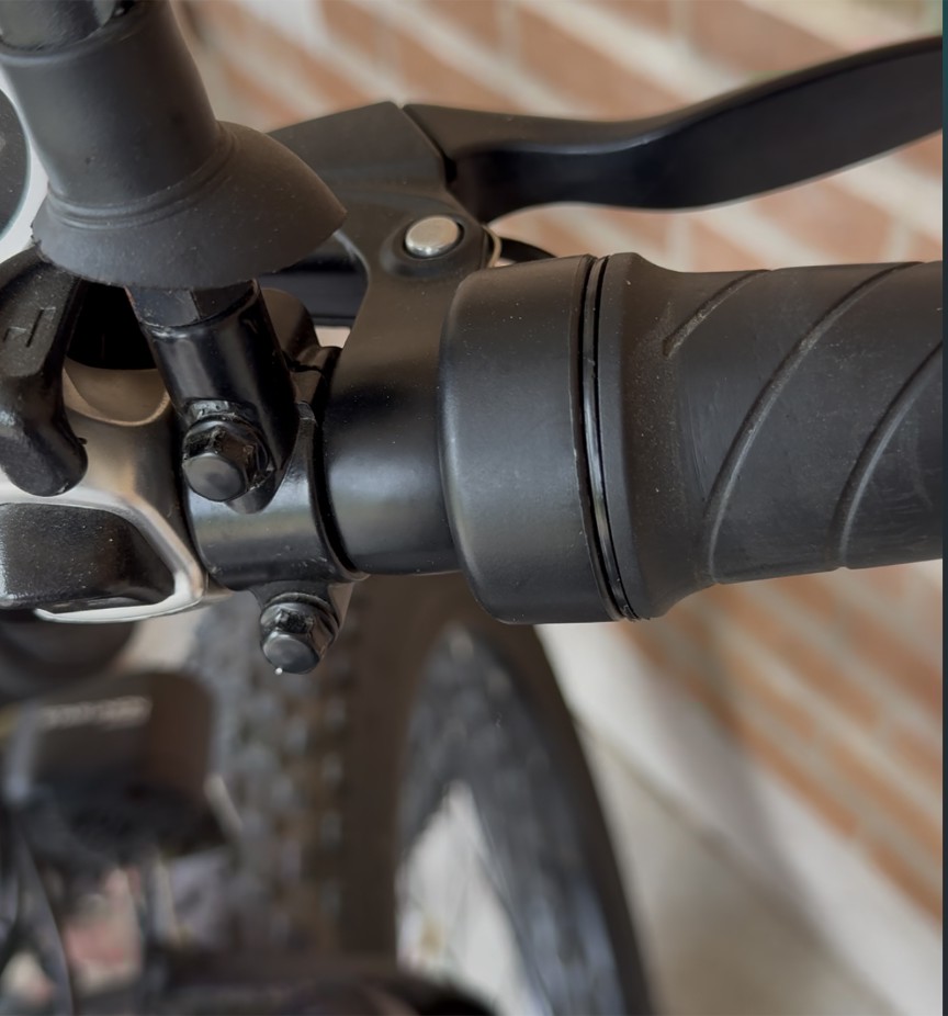 throttle without thumb attachment